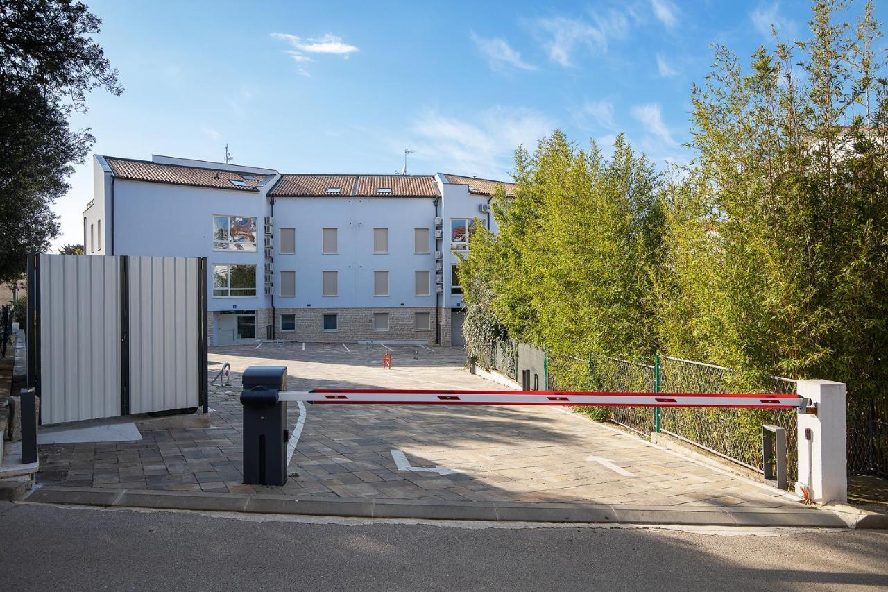 Apartman Damjan ペシュチャーナ・ウヴァラ エクステリア 写真